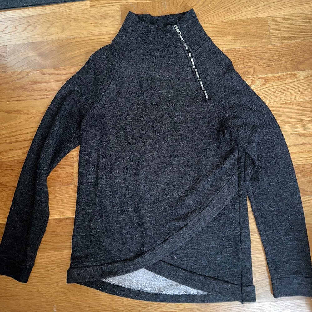 Gray Turtleneck With Unique Zipper Detail - Size Small
